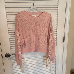 Cable Knit Lace-Up Sleeve Sweater - Pink